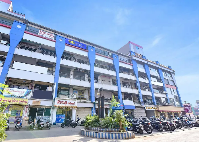 Fabhotel Star