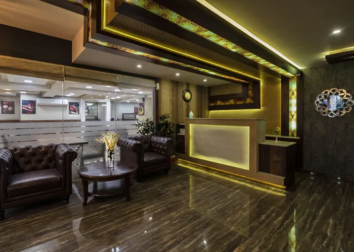 Hotel Monarch International