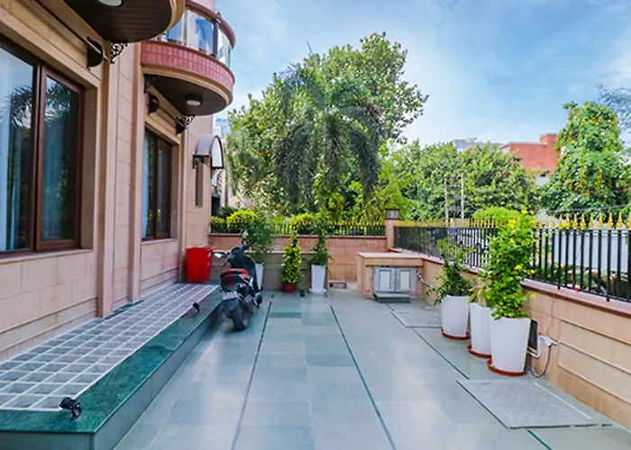 Fabhotel Rr Residency - Dlf Cyber City