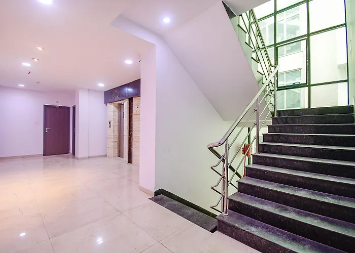 Fabhotel Rani Tower - Chinar Park