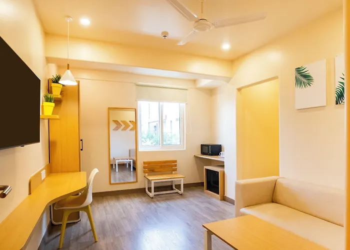 Bloom Hotel - Hsr Club