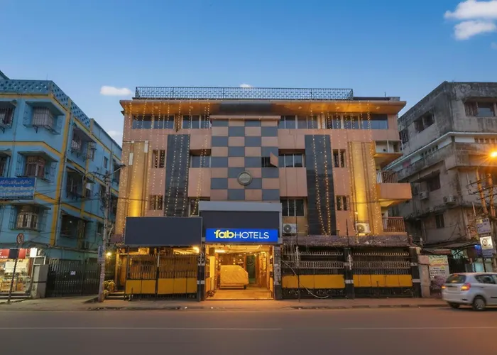 Via Heera Holiday Inn