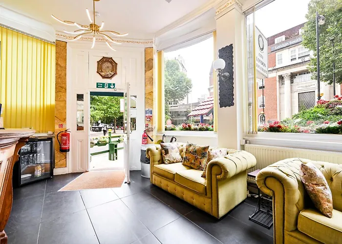 City London Hotel