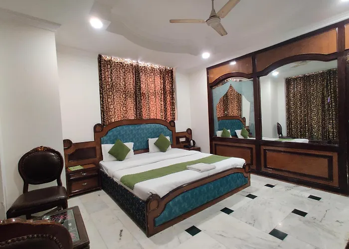Hotel Orchid Garden Karol Bagh