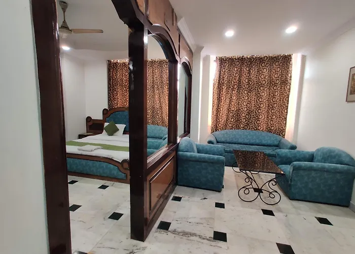 Hotel Orchid Garden Karol Bagh