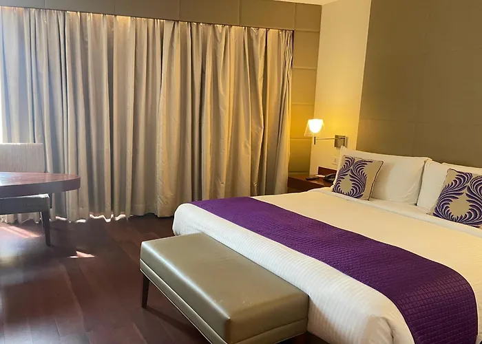 The Anya Hotel Gurgaon - Golf Course Road