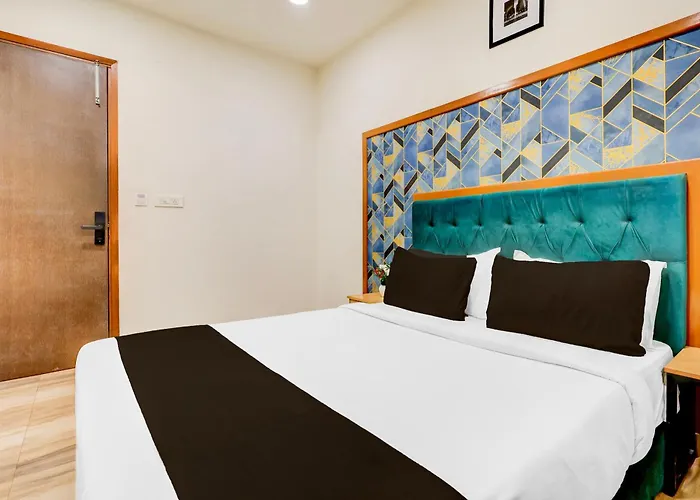 Super Townhouse Hotel Silver Saffron