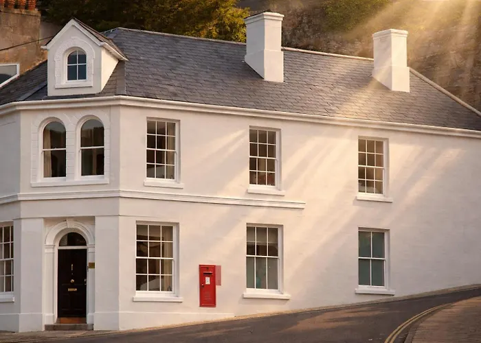 The Old Post Office - Parking Available - 75 Meters Estuary