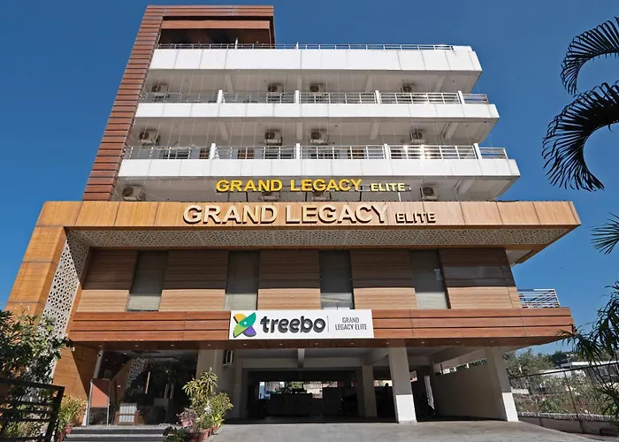 Treebo Premium Grand Legacy Elite With Roof Top Cafe
