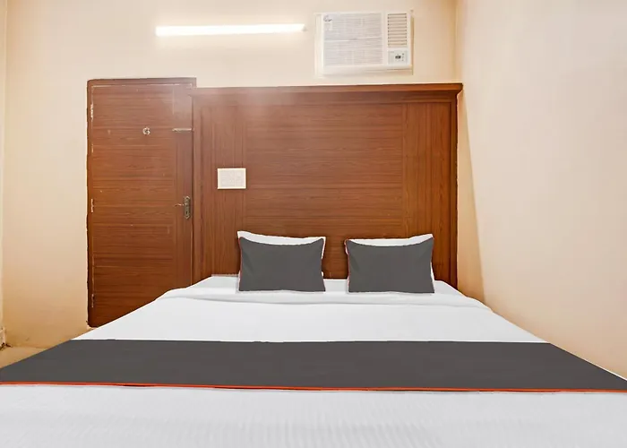 Collection O Hotel Aqua Villa Near Netaji Subhash Chandra Bose International Airport