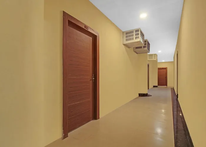 Collection O Hotel Aqua Villa Near Netaji Subhash Chandra Bose International Airport
