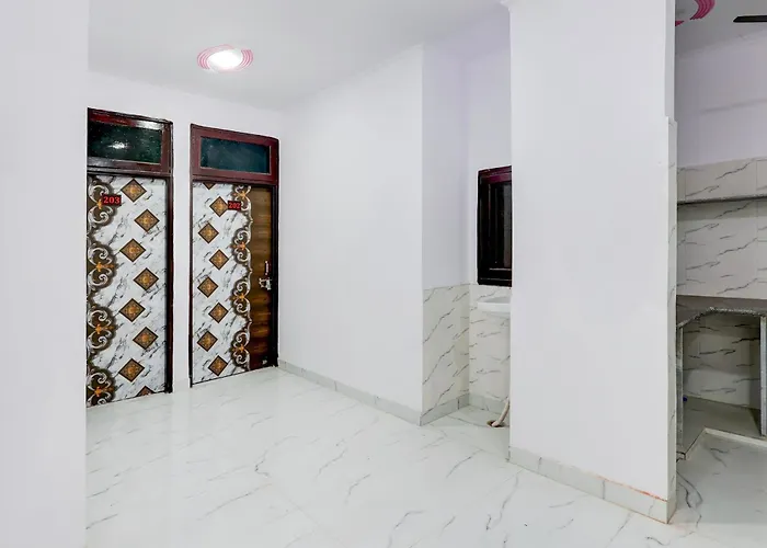 Hotel The Arrow Near Paschim Vihar