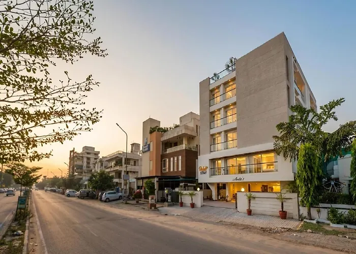 Palm Stay - Studios & Rooms