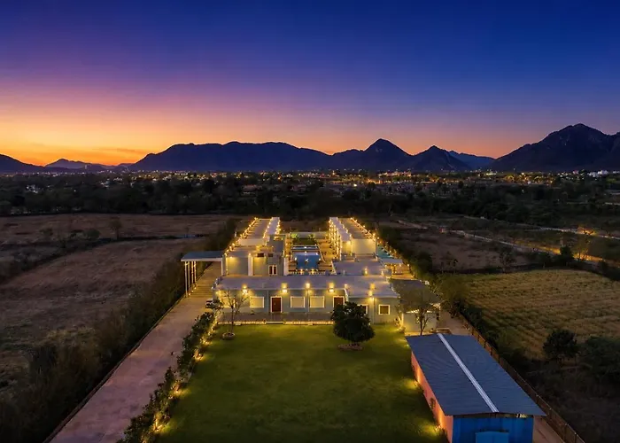 Red Tullip Md Valley Resort & Spa - Luxury Resort With Swimming Pool, Udaipur