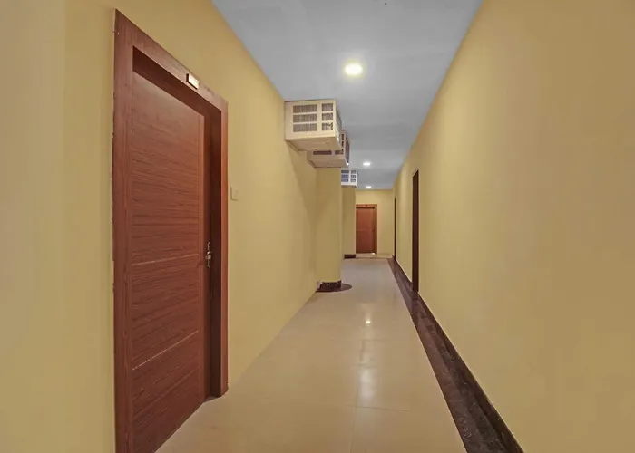 Collection O Hotel Aqua Villa Near Netaji Subhash Chandra Bose International Airport