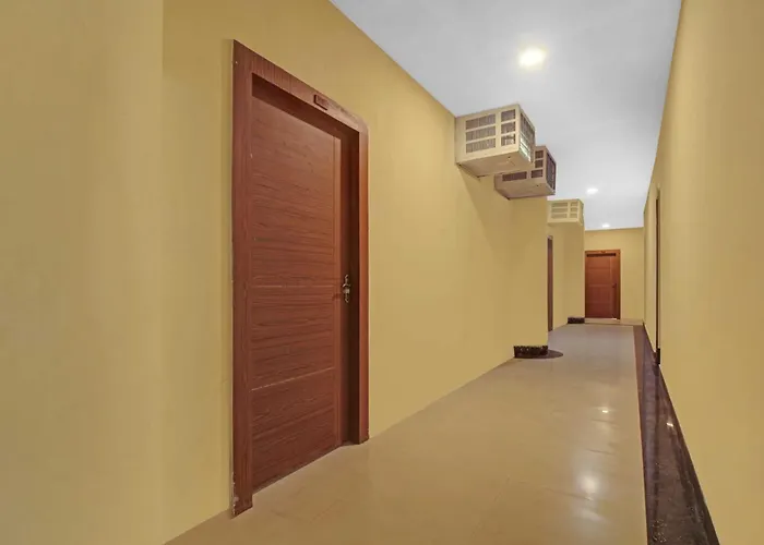 Collection O Hotel Aqua Villa Near Netaji Subhash Chandra Bose International Airport