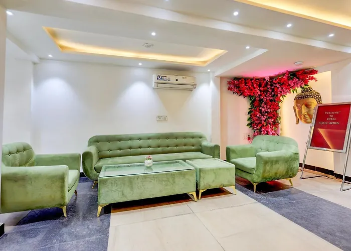 Super Townhouse Hotel Silver Saffron