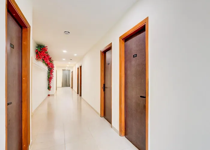 Super Townhouse Hotel Silver Saffron