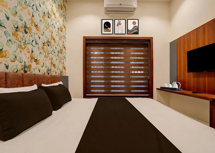 Super Townhouse Thondayad Calicut Formerly Dream Casa