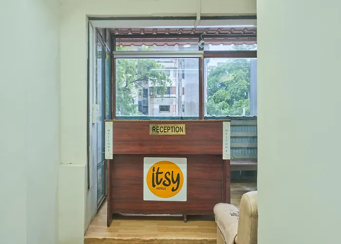 Itsy Hotels Aditya