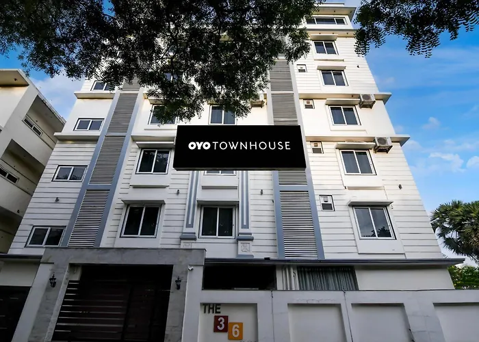 Townhouse The 36 Inn Madhuravada Bus Stop