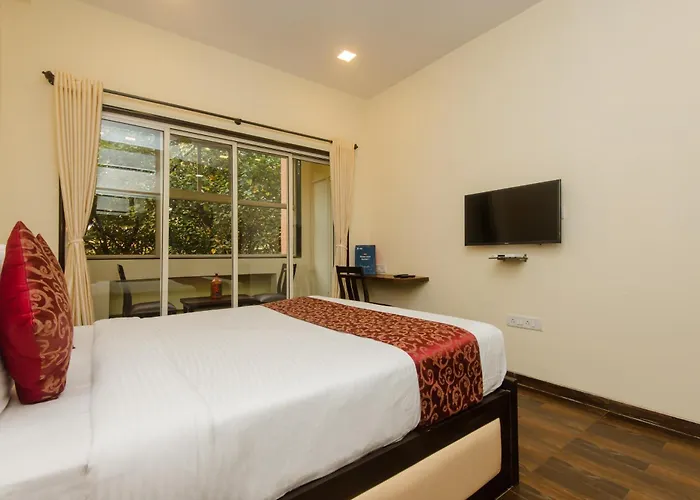 Hotel O Divine Residency Near Phoenix Marketcity
