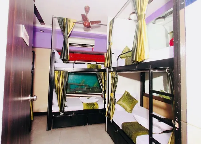 Town Hostel Mumbai - Ac Dormitory