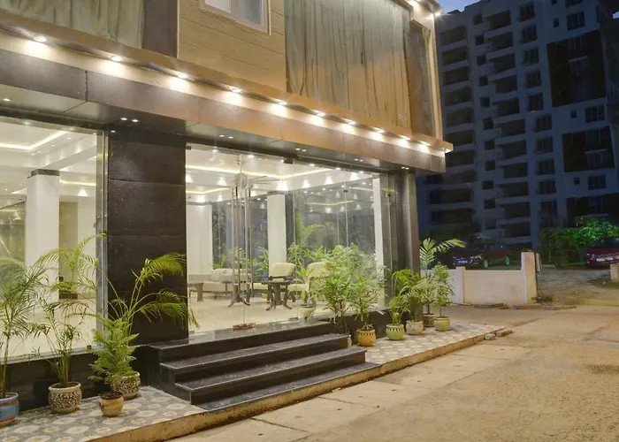 Treebo Premium The Crystal, Chinar Park