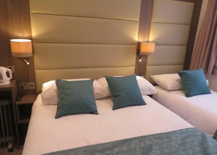 Glendale Hyde Park Hotel