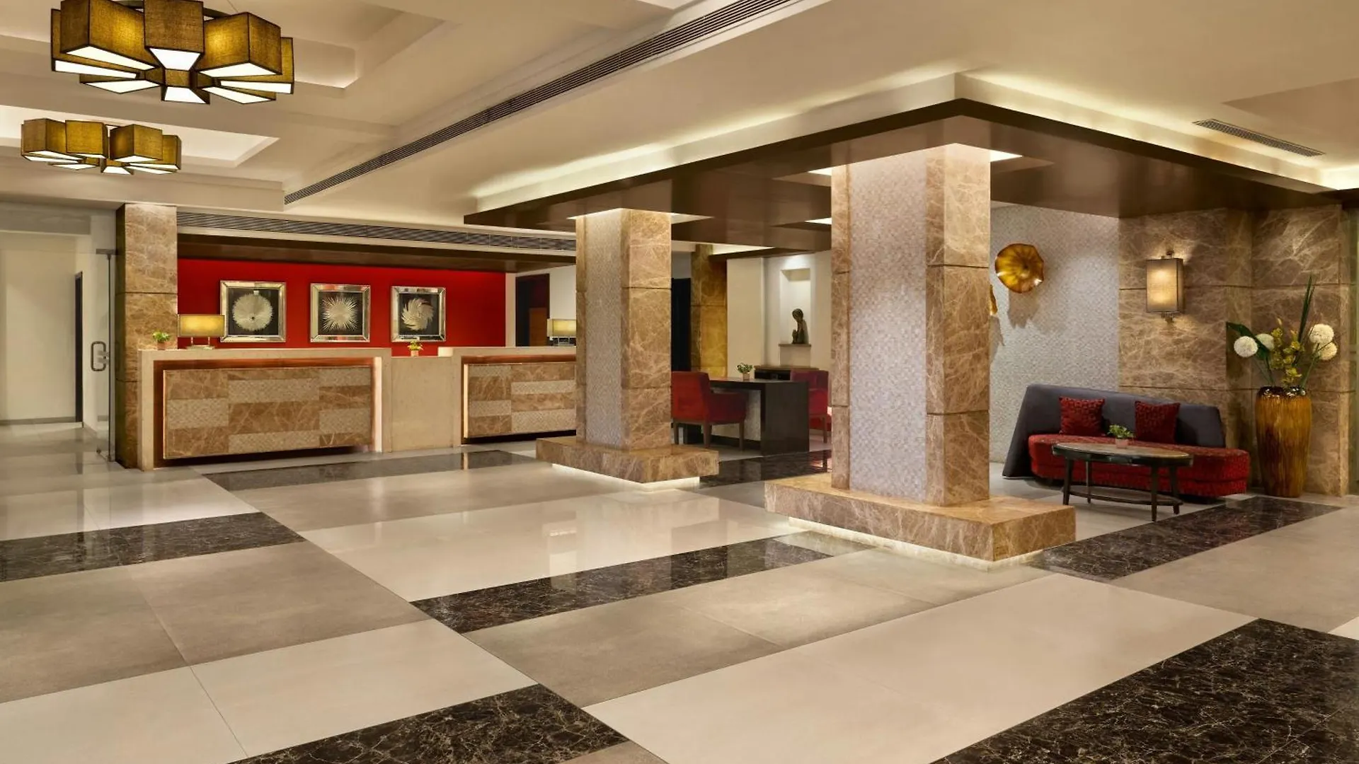 Where to Stay Near Viceroy's Arch: 2 Best Business Hotels