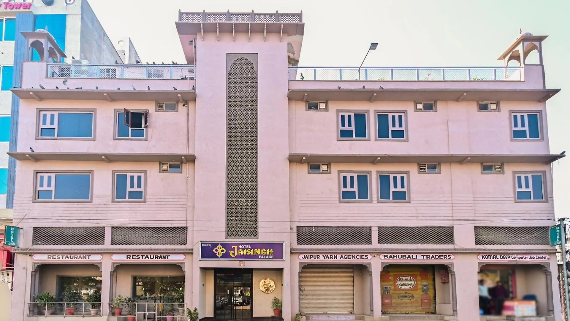 Where to Stay Near Museum Of Indology: 10 Best Central Hotels