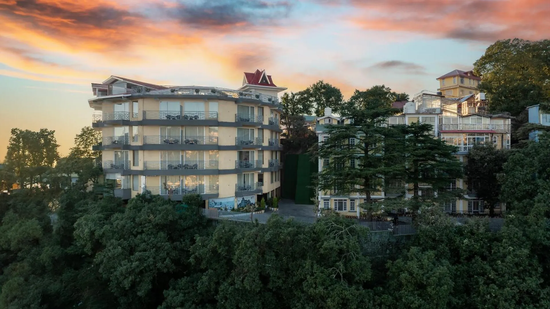 Where to Stay Near Jakhu Temple: 9 Best 4-Star Hotels in Shimla