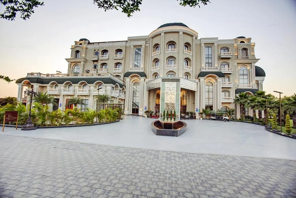 Where to Stay in North India: 15 Best Business Hotels
