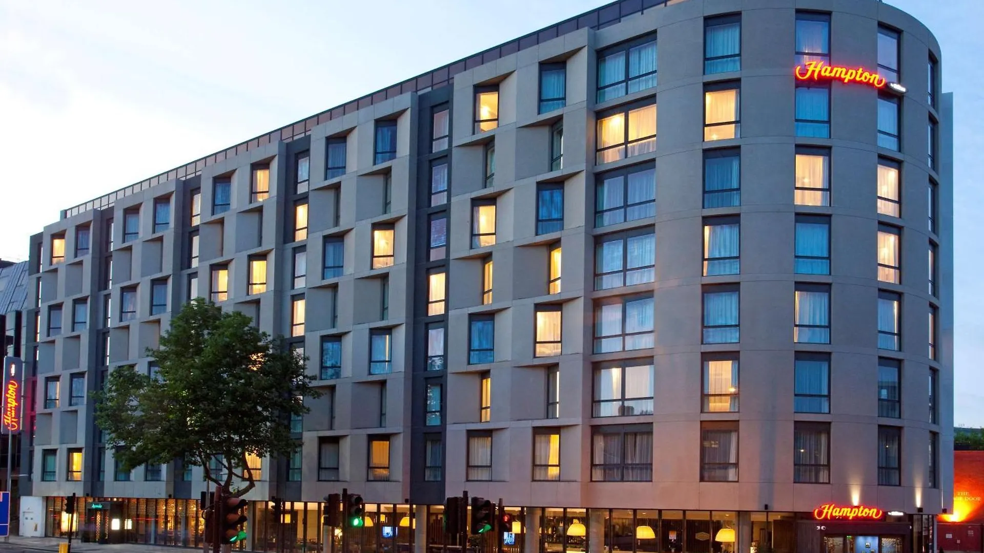 Where to Stay Near Churchill War Rooms: 7 Budget Hotels Ranked