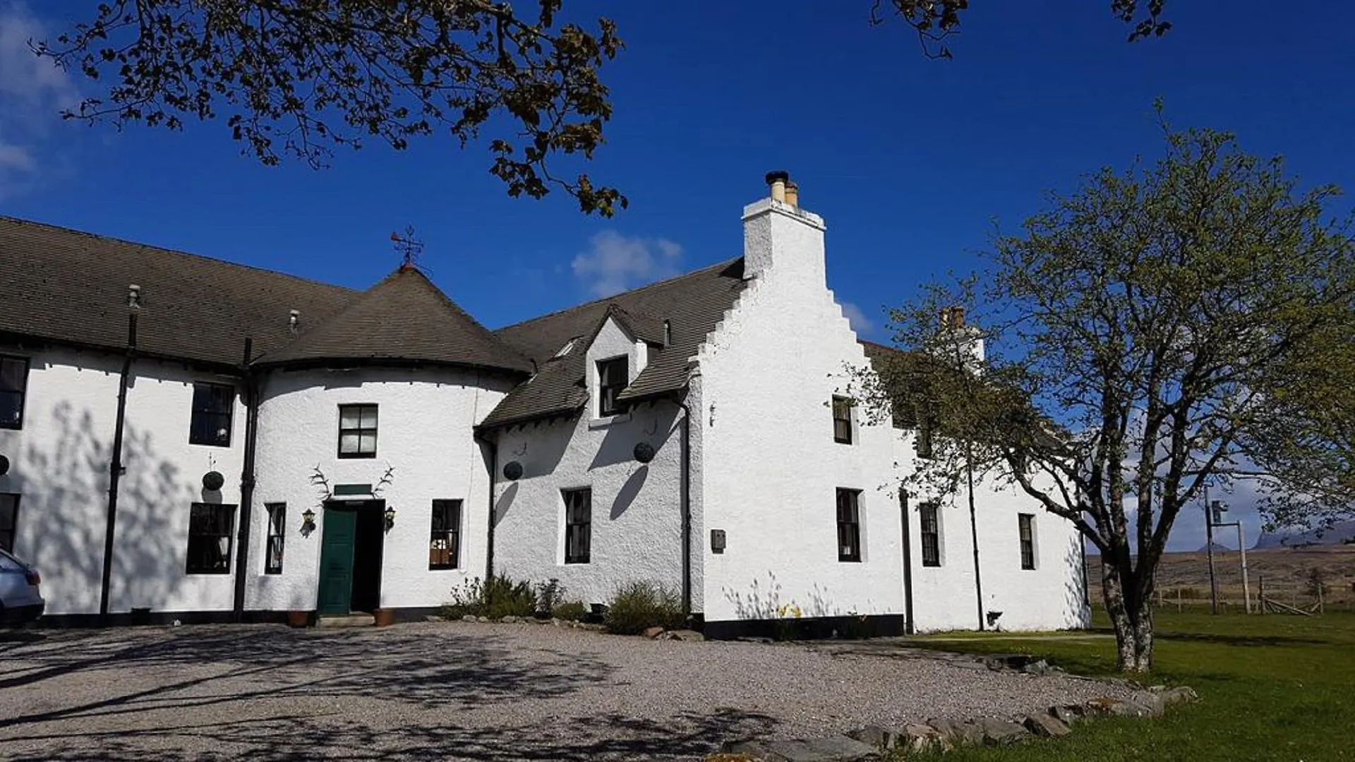 Where to Stay in Northern Highlands: 5 Best 3-Star Hotels