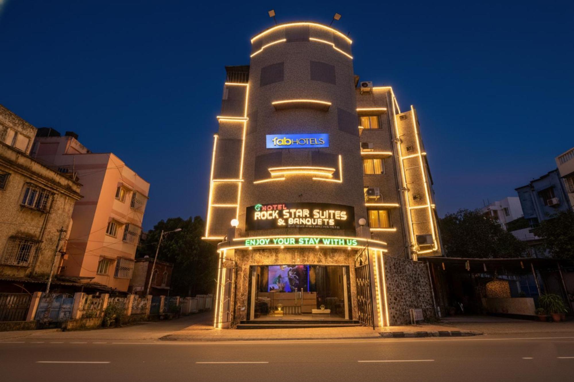 9 FabHotels Close to Writer's Building for Easy Kolkata Access