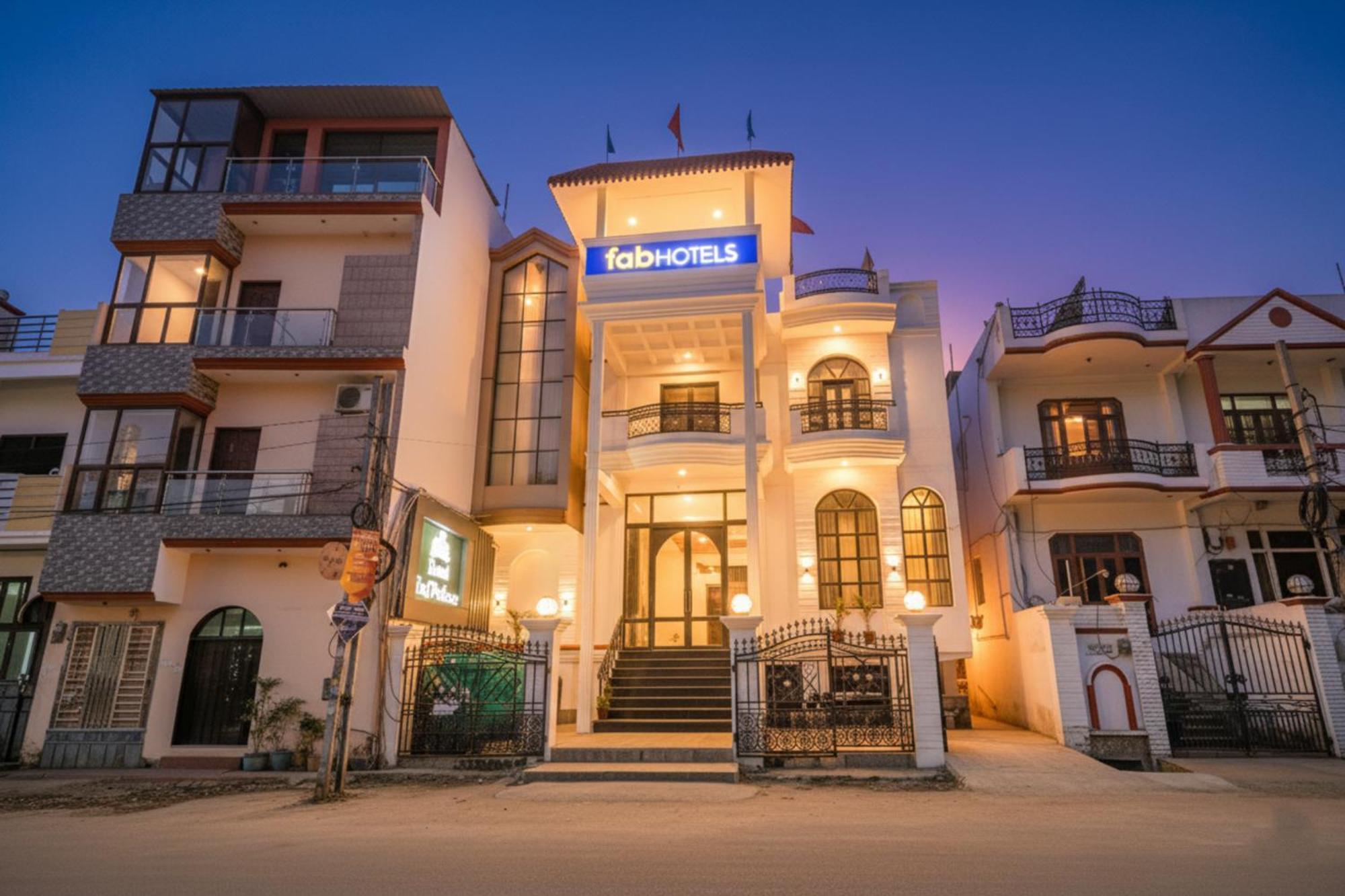Near Singapore Mall, Lucknow: 4 FabHotels Compared