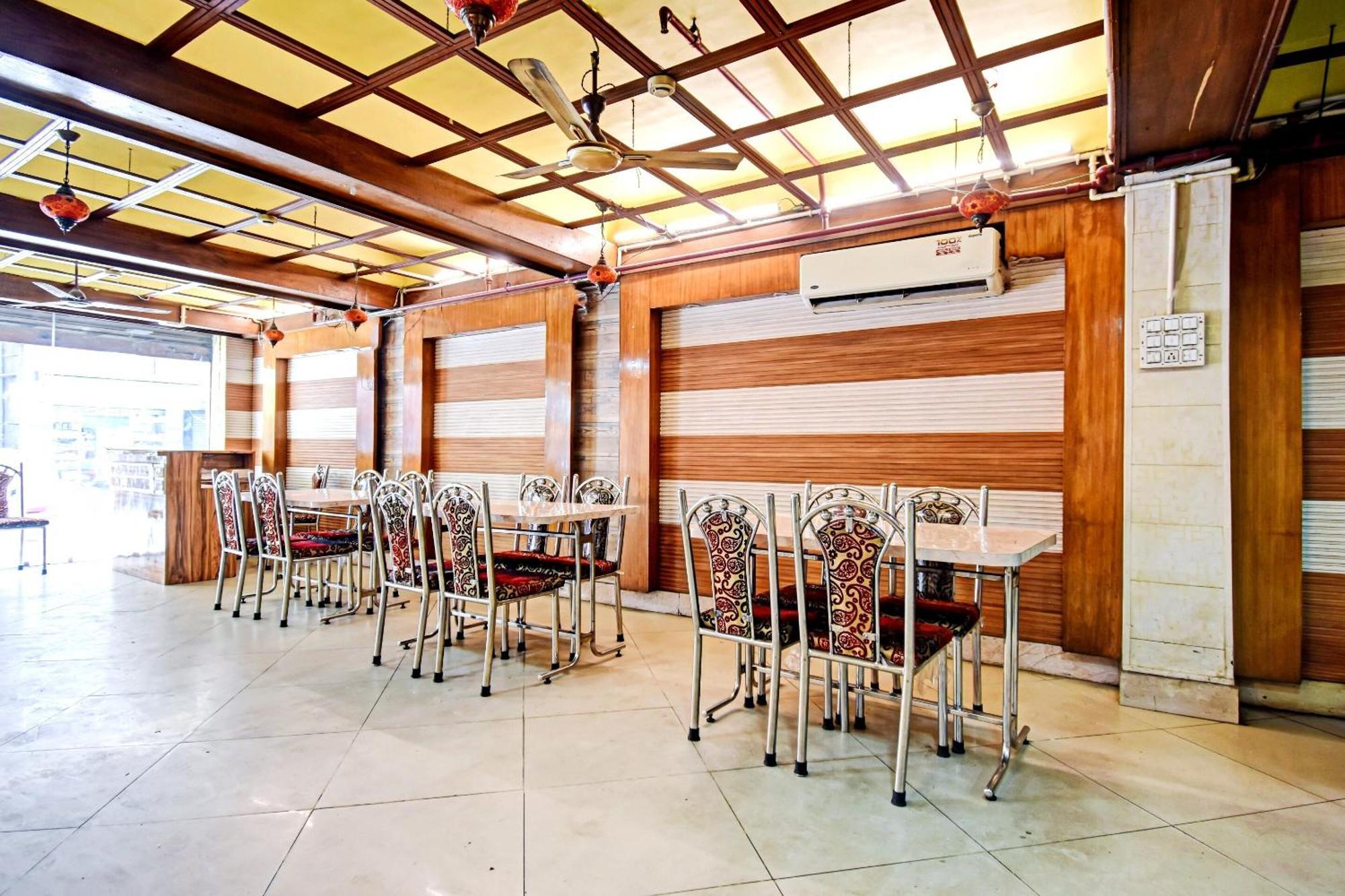 4 OYO Hotels Close to NIFT Kolkata Worth Booking