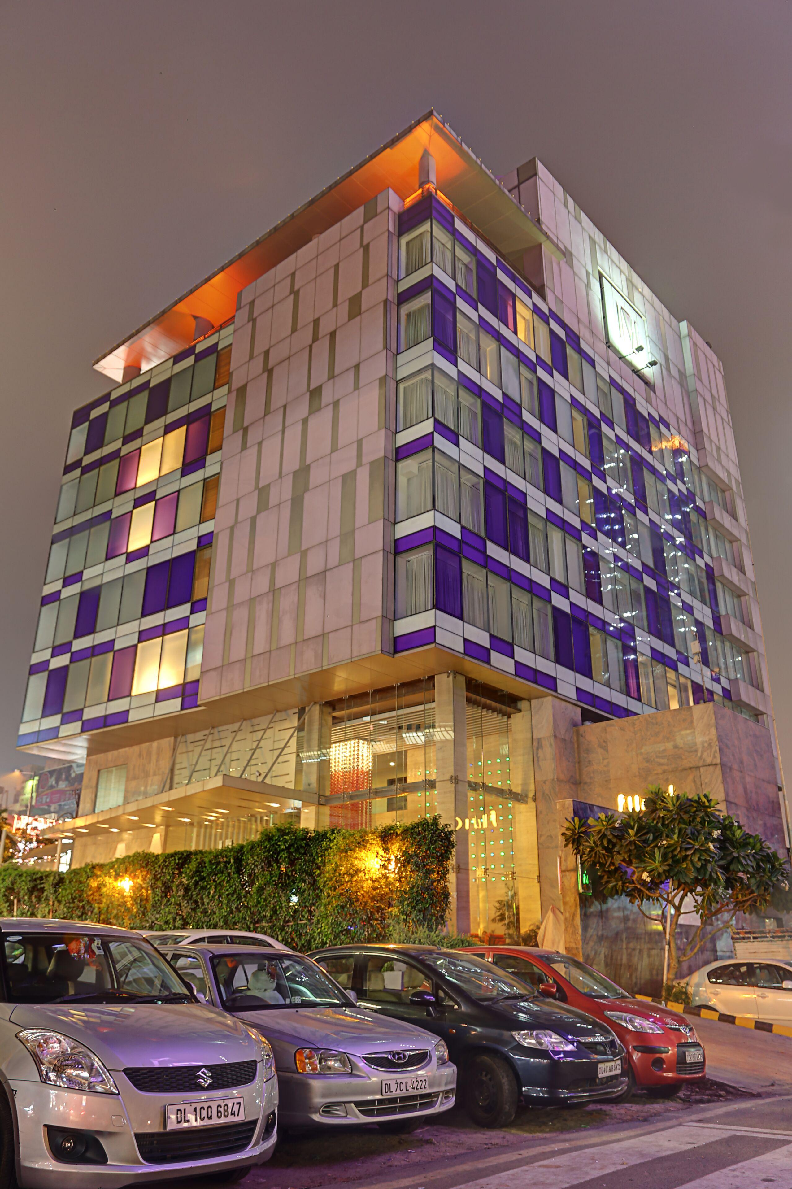 4 Exceptional Design Hotels Closest to Akshardham Delhi