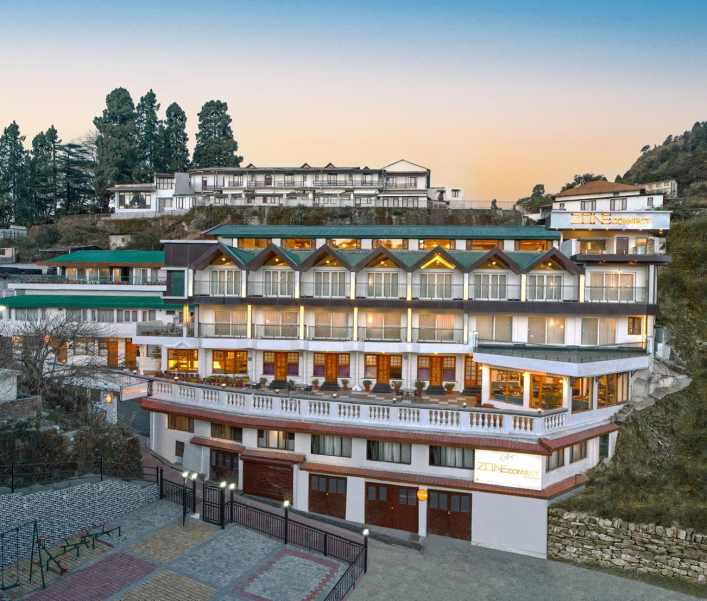 Where to Stay Near Kempty Falls: 7 Best Business Hotels