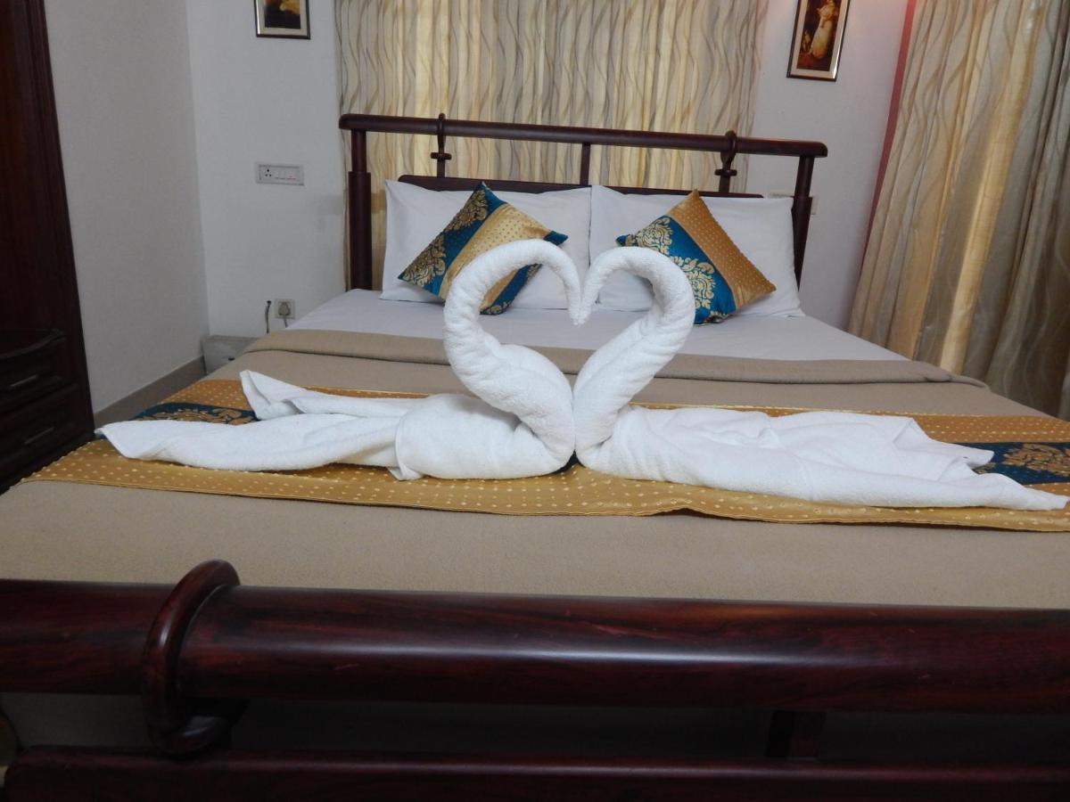 4 Solid 3-Star Hotels Near Ernakulam Shiva Temple
