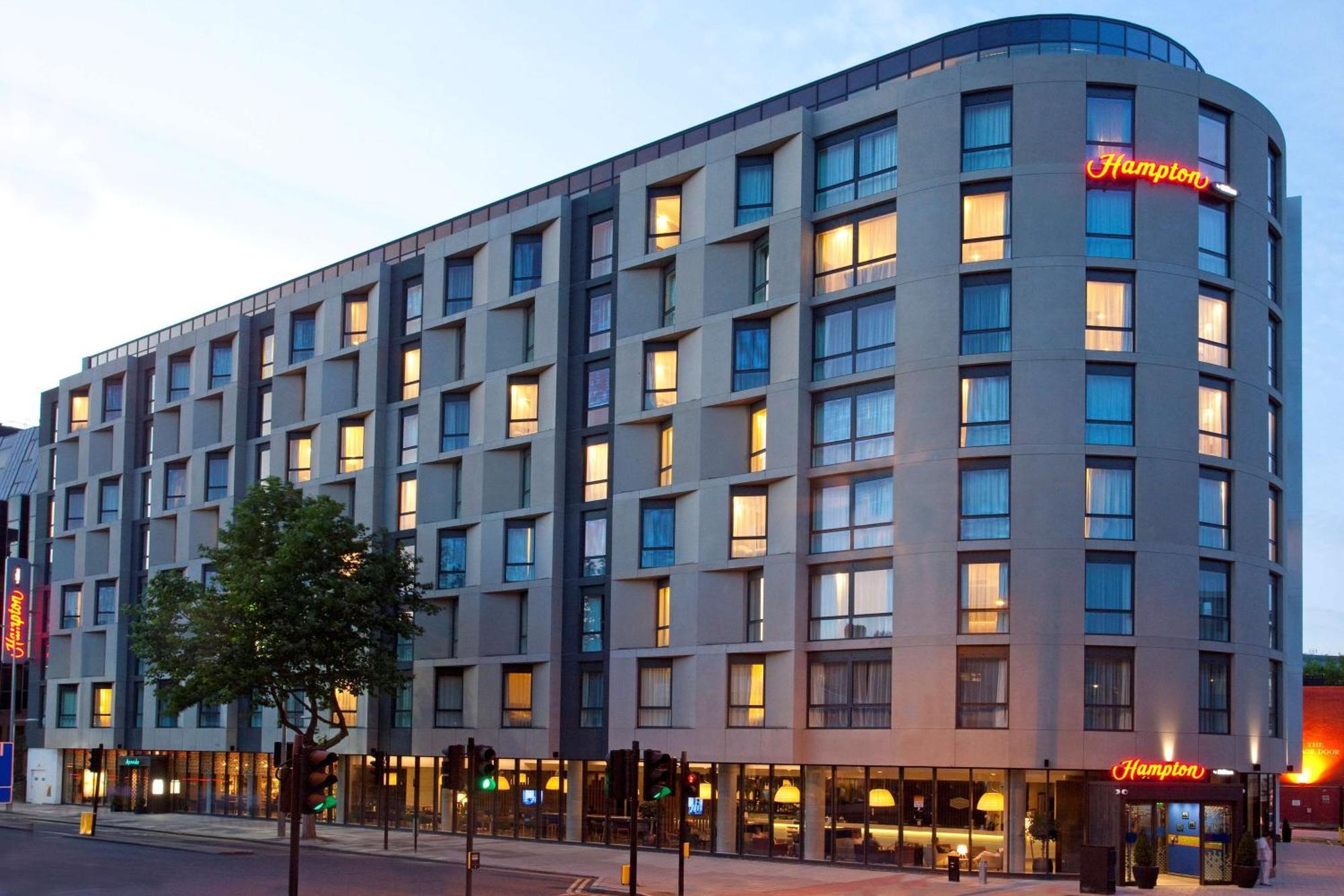 Where to Stay Near Churchill War Rooms: 7 Budget Hotels Ranked