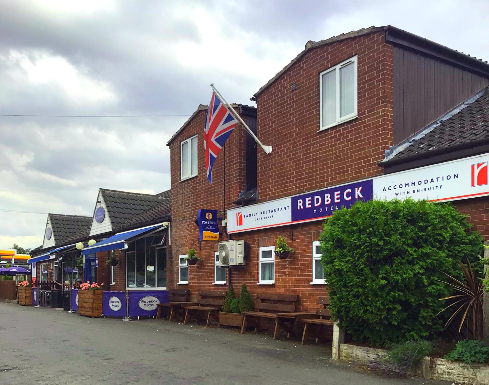 Staying Near Wakefield Art Gallery: 4 Three-Star Hotels Compared
